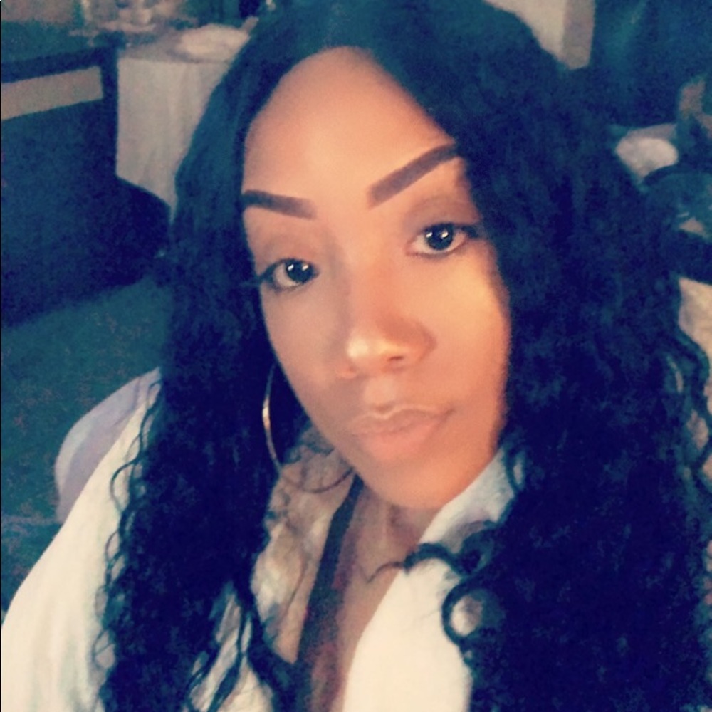 Meet your Posher, Marquiza